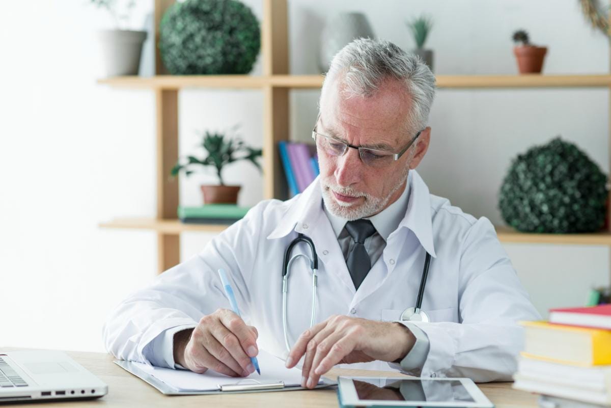 prolongation arret maladie medecin absent​