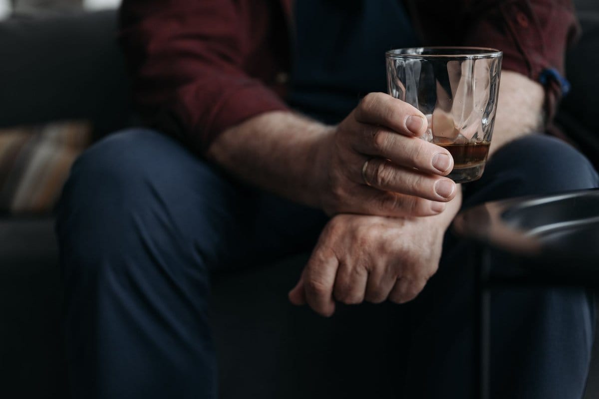 symptôme alcoolisme visage